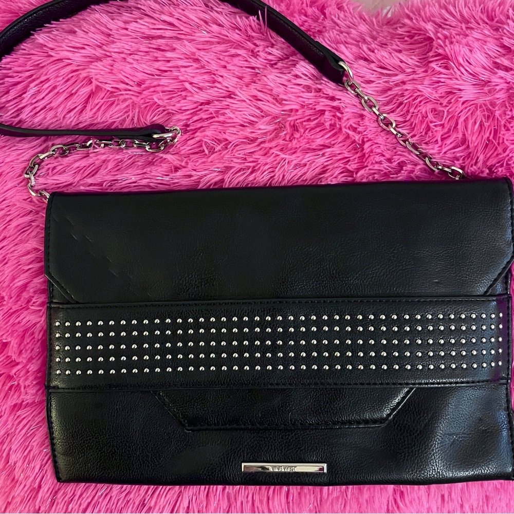 🖤 FWP Nine West Studded Leather Shoulder Clutch